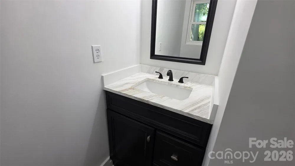 513 E Ohio Avenue Bessemer City, NC 28016