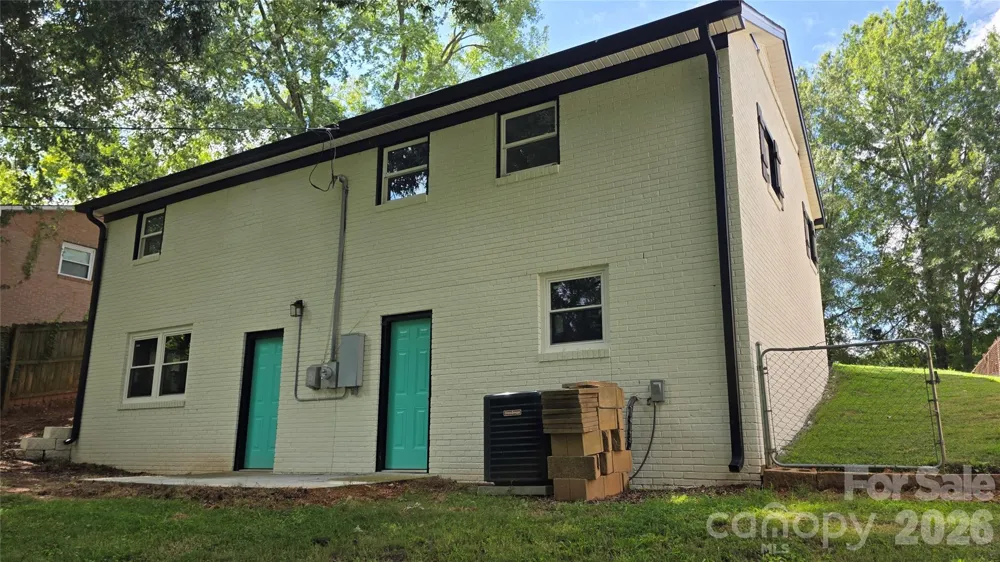 513 E Ohio Avenue Bessemer City, NC 28016