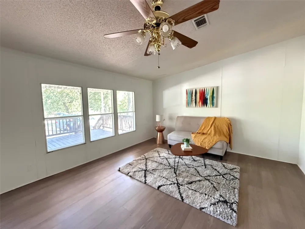 279 Vz County Road 3849 Wills Point, TX 75169