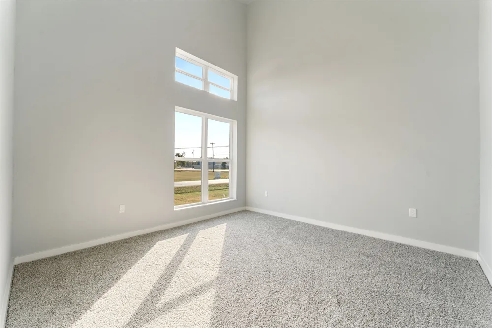 11915 Carson Balch Springs, TX 75180