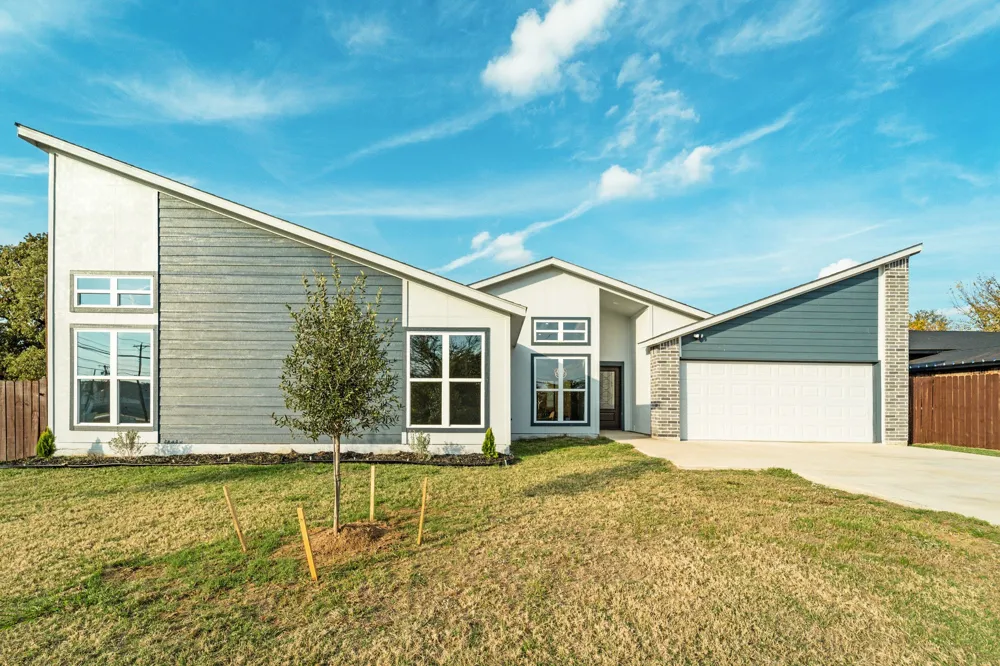 11915 Carson Balch Springs, TX 75180