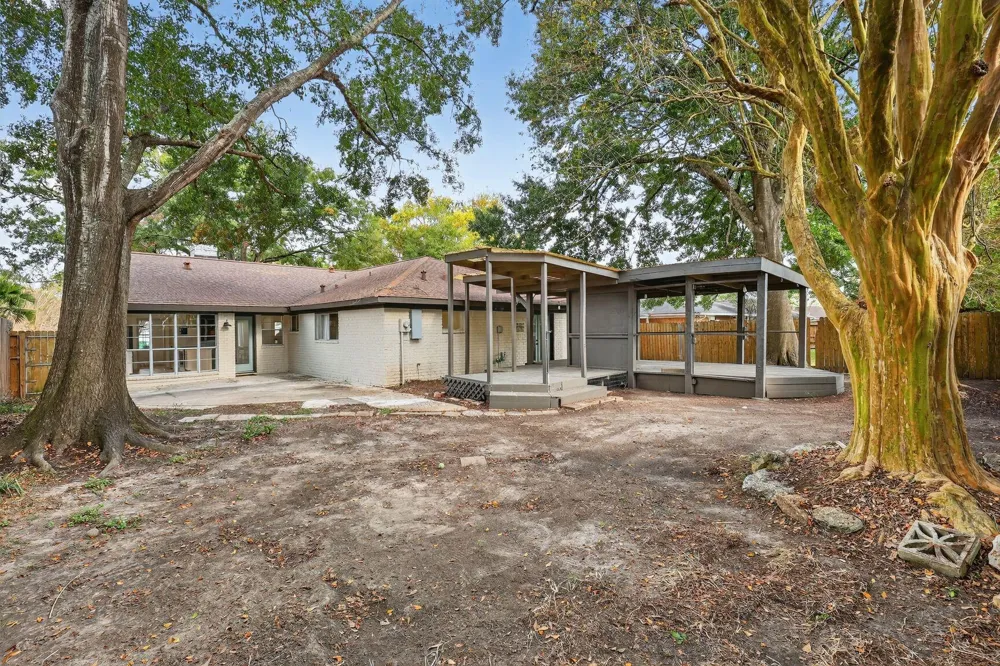 16122 Rill Lane Houston, TX 77062