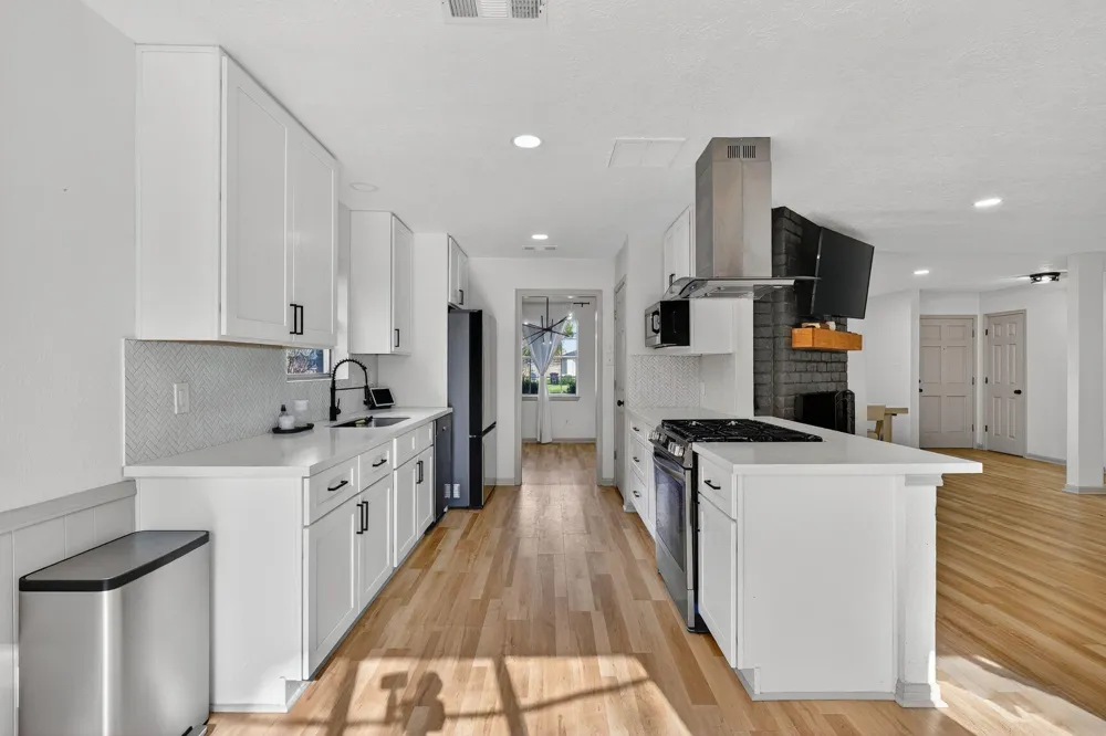 16122 Rill Lane Houston, TX 77062