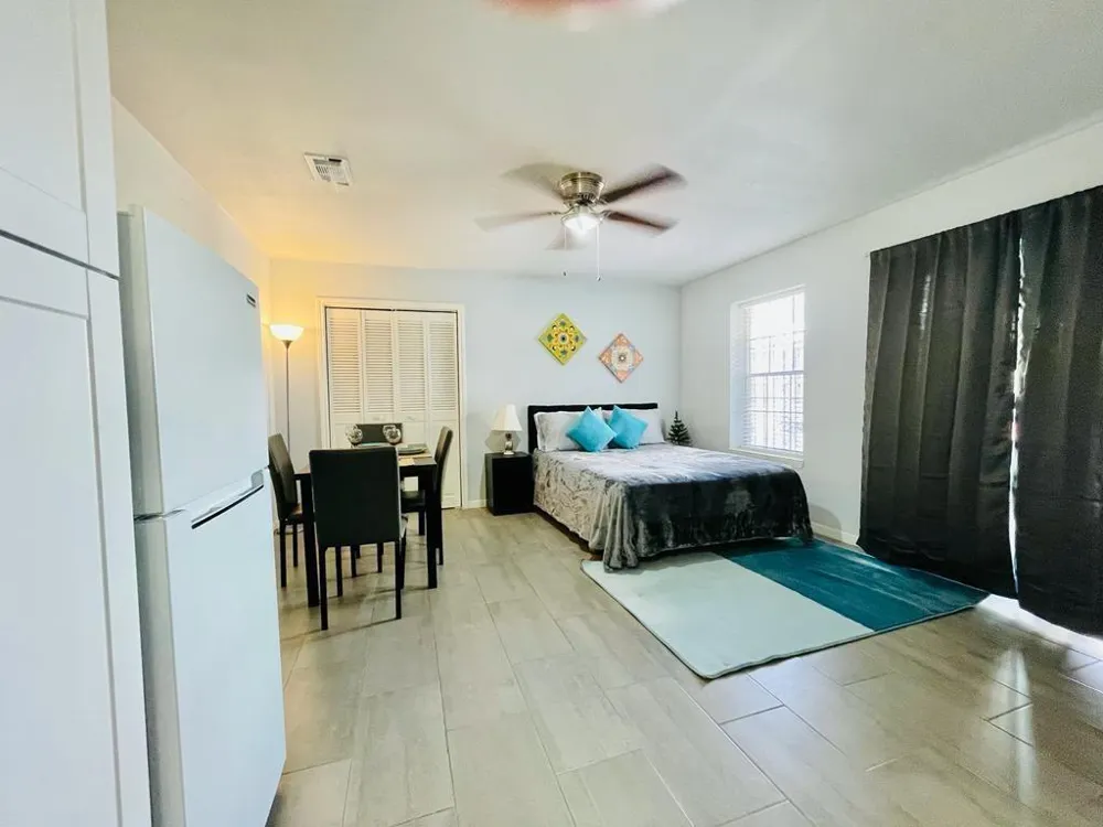 5908 Kiam Street Houston, TX 77007
