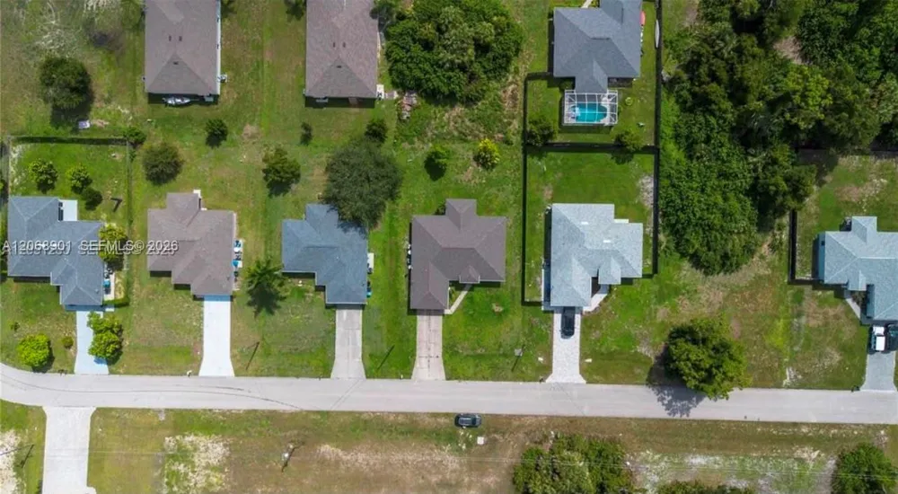 4129 NE 19TH PL Cape Coral, FL 33909
