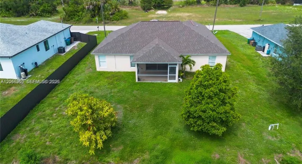 4129 NE 19TH PL Cape Coral, FL 33909