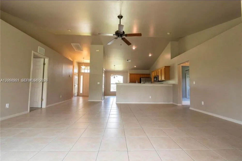 4129 NE 19TH PL Cape Coral, FL 33909