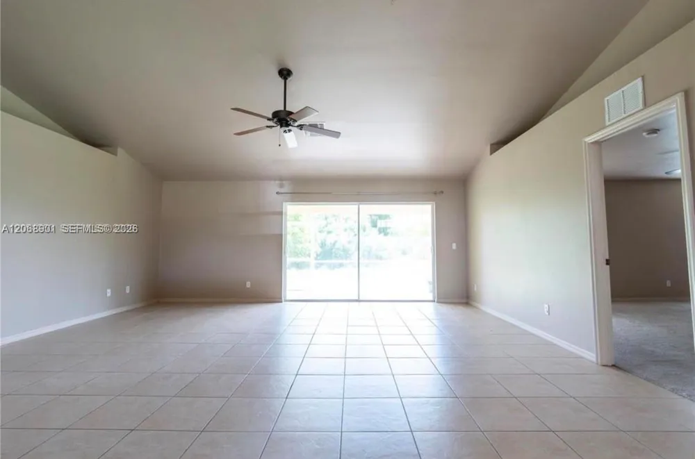 4129 NE 19TH PL Cape Coral, FL 33909