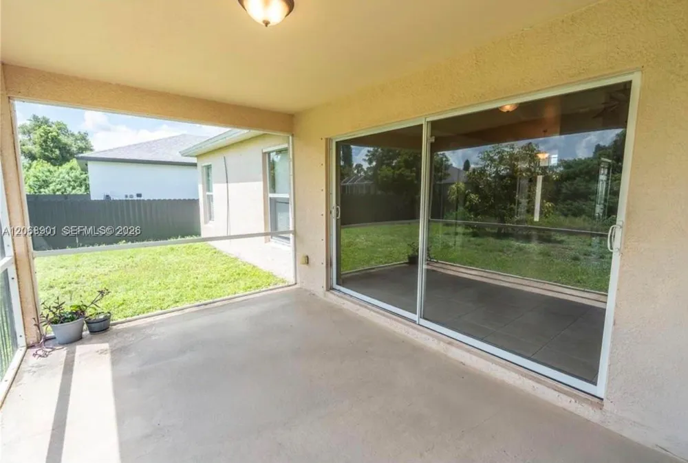 4129 NE 19TH PL Cape Coral, FL 33909