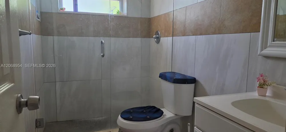 601 W Sample Rd Deerfield Beach, FL 33064