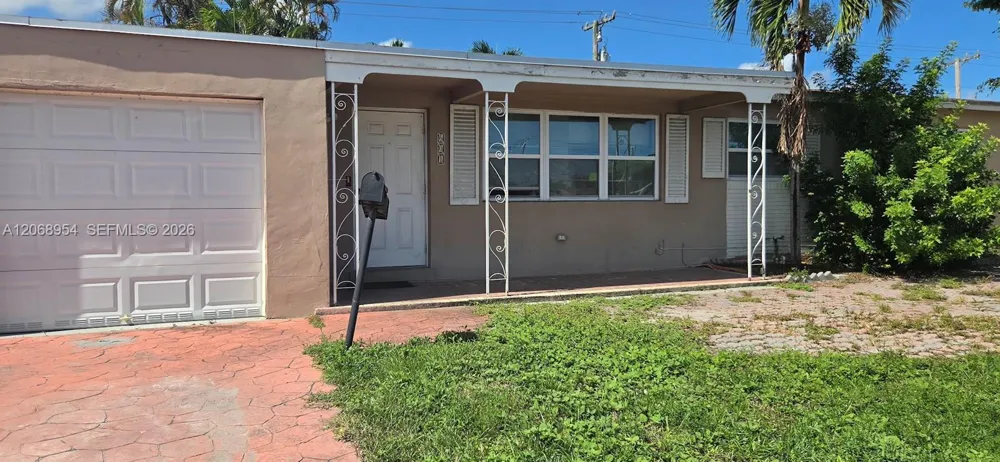 601 W Sample Rd Deerfield Beach, FL 33064