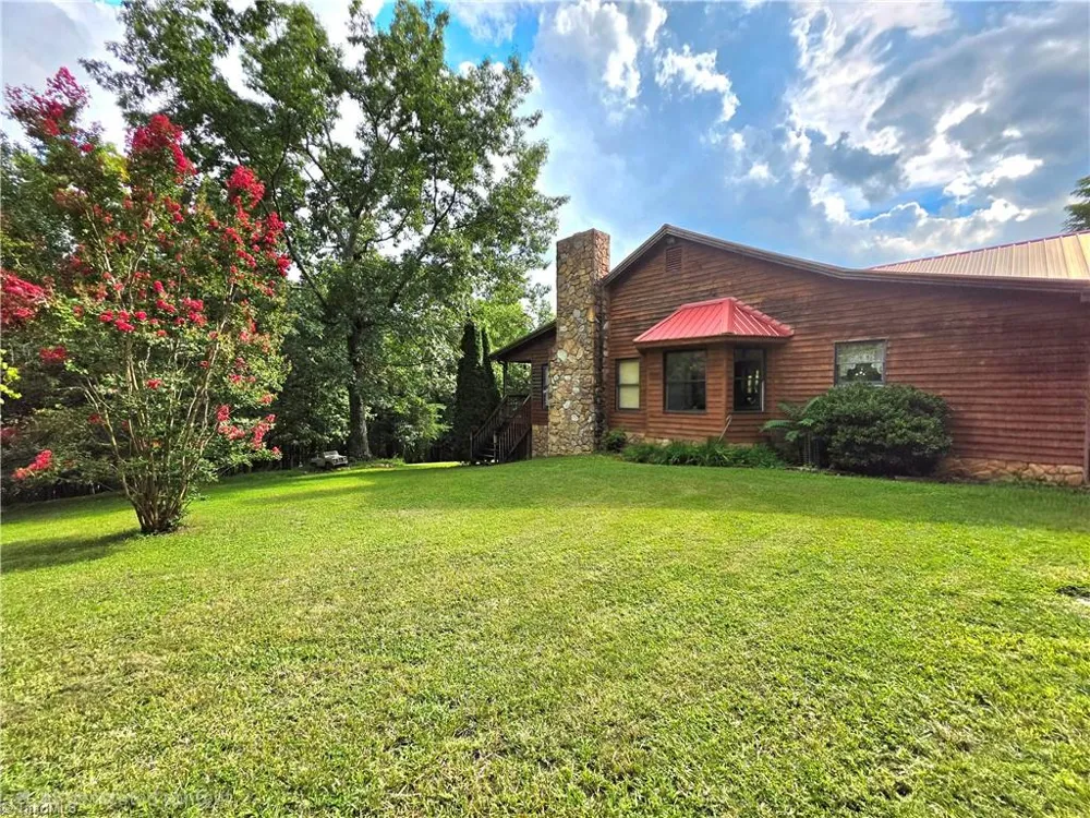 179 Caseys Crossing Trail Lowgap, NC 27024