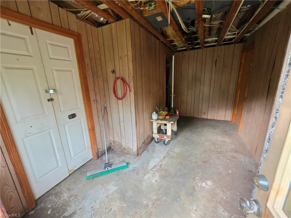 179 Caseys Crossing Trail Lowgap, NC 27024