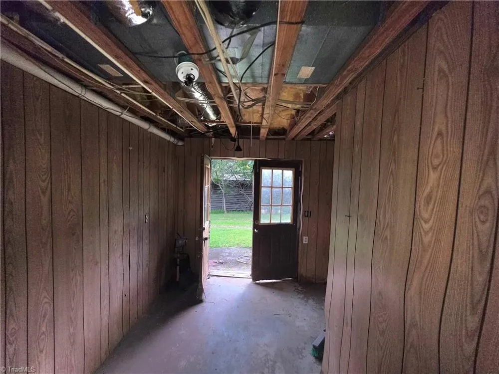 179 Caseys Crossing Trail Lowgap, NC 27024