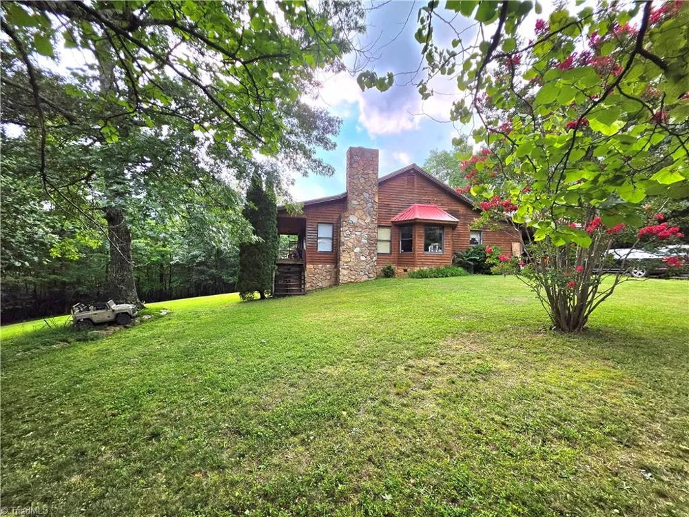 179 Caseys Crossing Trail Lowgap, NC 27024
