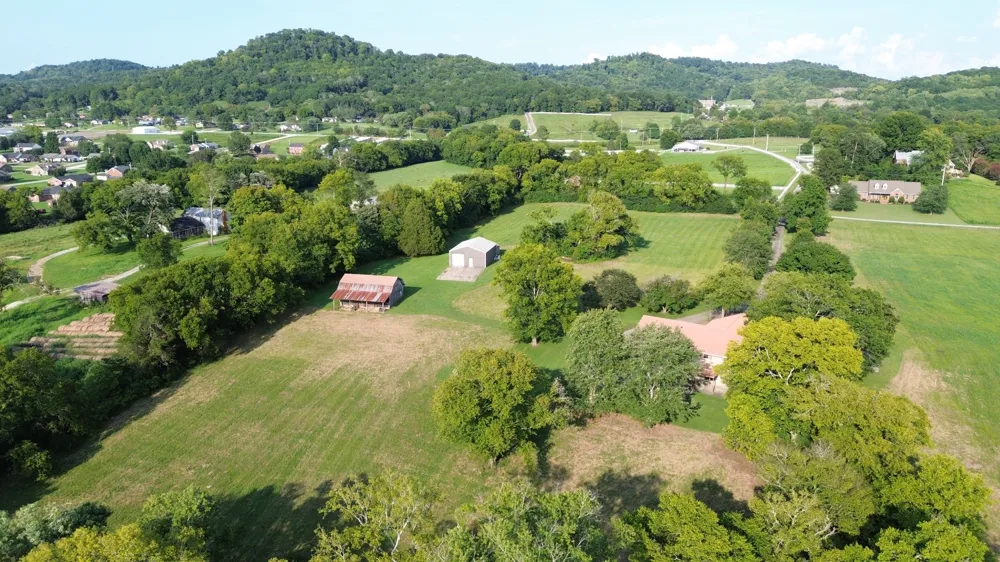 20 Riverbend Ln Carthage, TN 37030