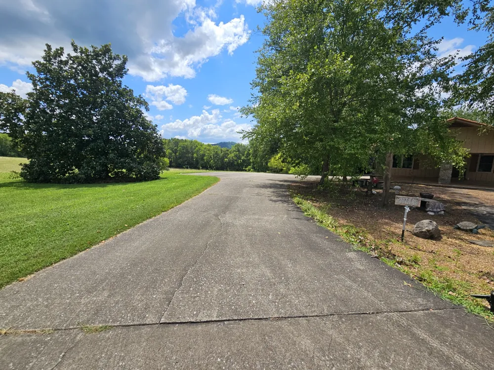20 Riverbend Ln Carthage, TN 37030