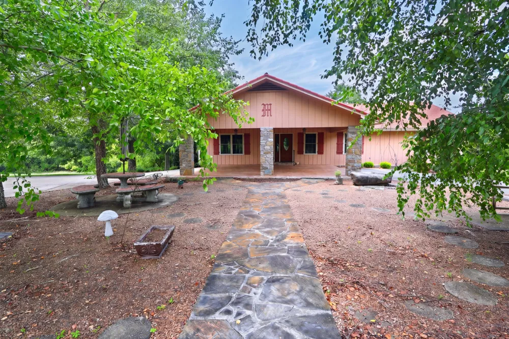 20 Riverbend Ln Carthage, TN 37030