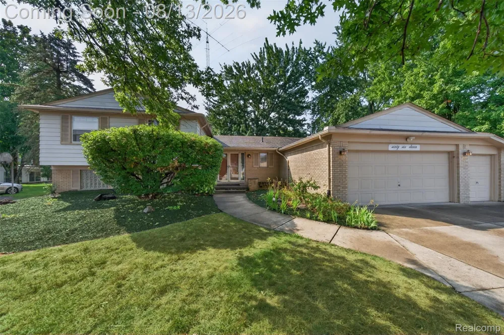 6611 Cottonwood Knoll Court West Bloomfield Charter Township, MI 48322