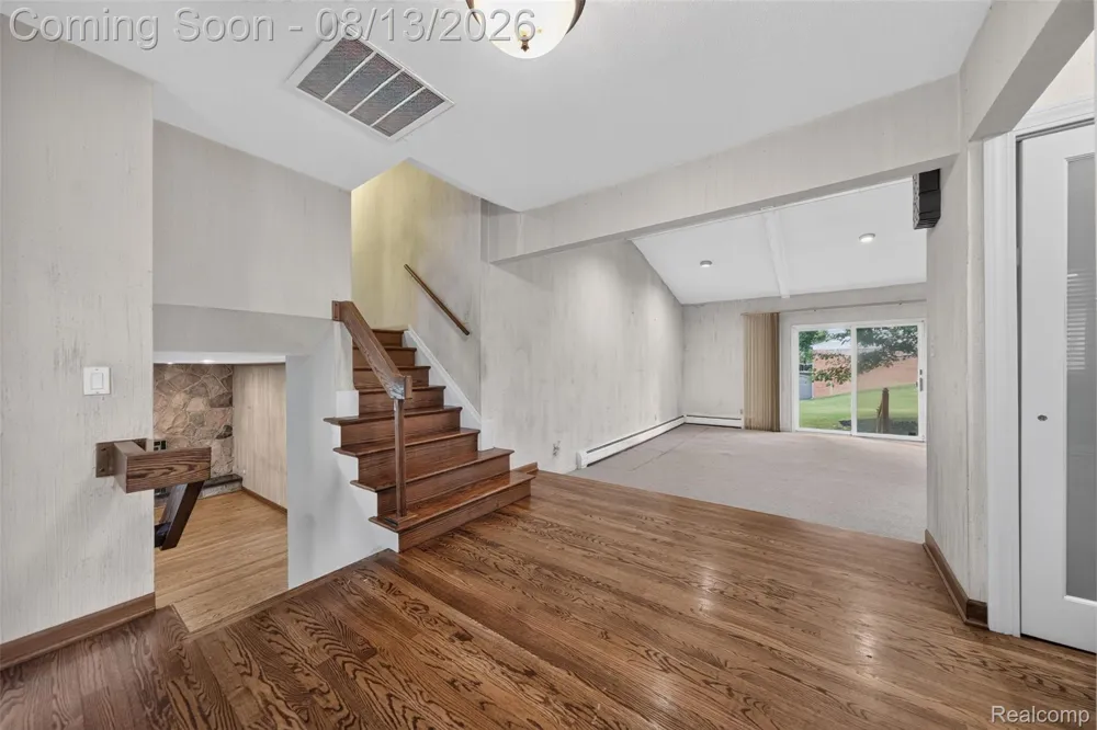 6611 Cottonwood Knoll Court West Bloomfield Charter Township, MI 48322