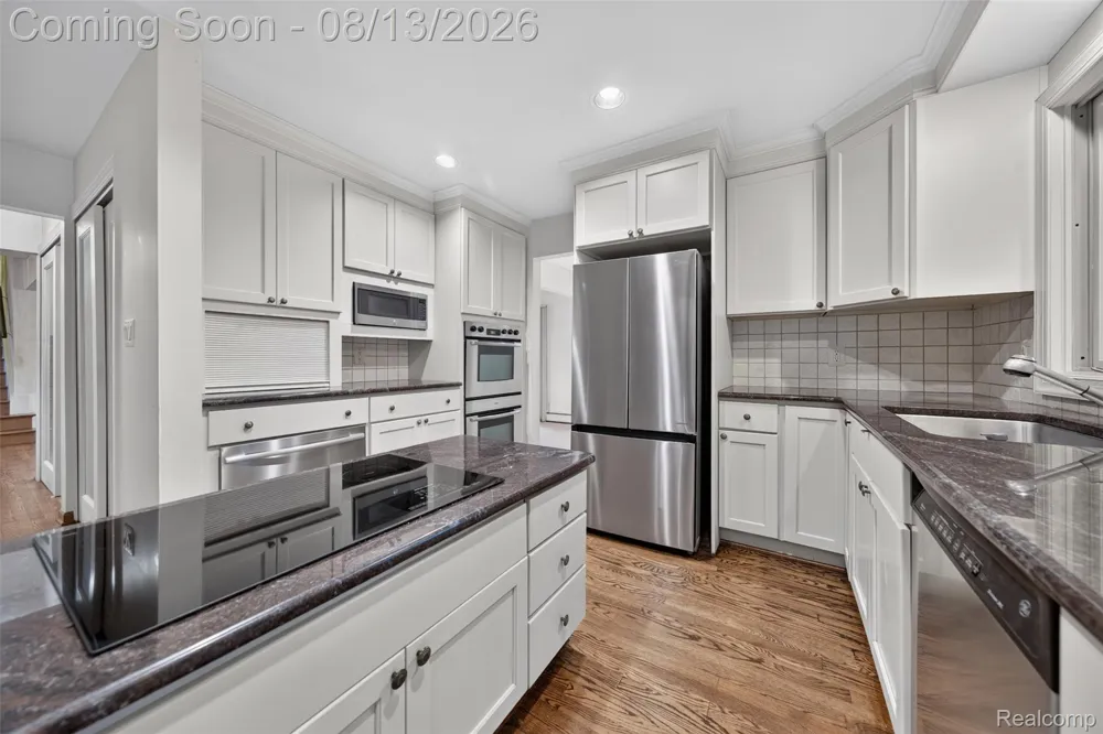 6611 Cottonwood Knoll Court West Bloomfield Charter Township, MI 48322