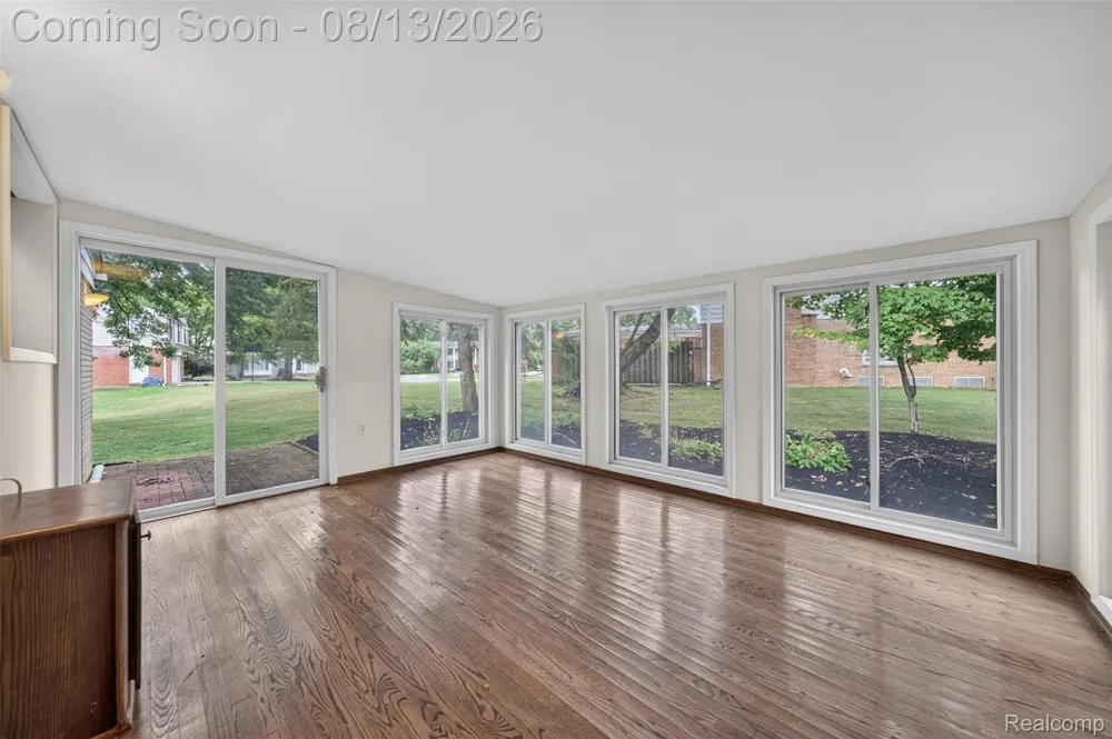 6611 Cottonwood Knoll Court West Bloomfield Charter Township, MI 48322
