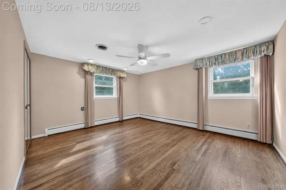 6611 Cottonwood Knoll Court West Bloomfield Charter Township, MI 48322