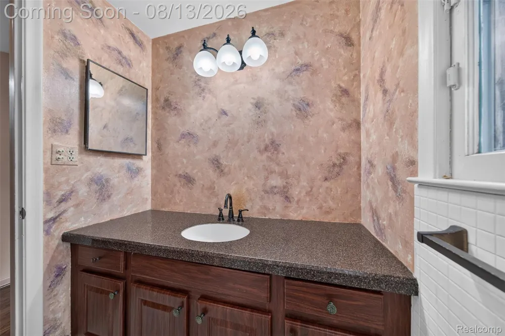 6611 Cottonwood Knoll Court West Bloomfield Charter Township, MI 48322