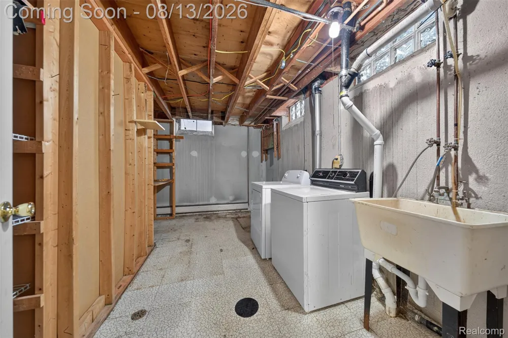 6611 Cottonwood Knoll Court West Bloomfield Charter Township, MI 48322