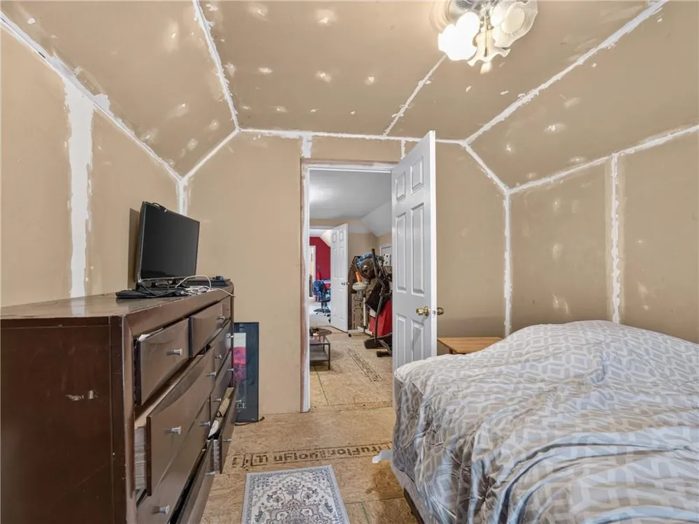 340 Boundary Tree Drive Ellenwood, GA 30294