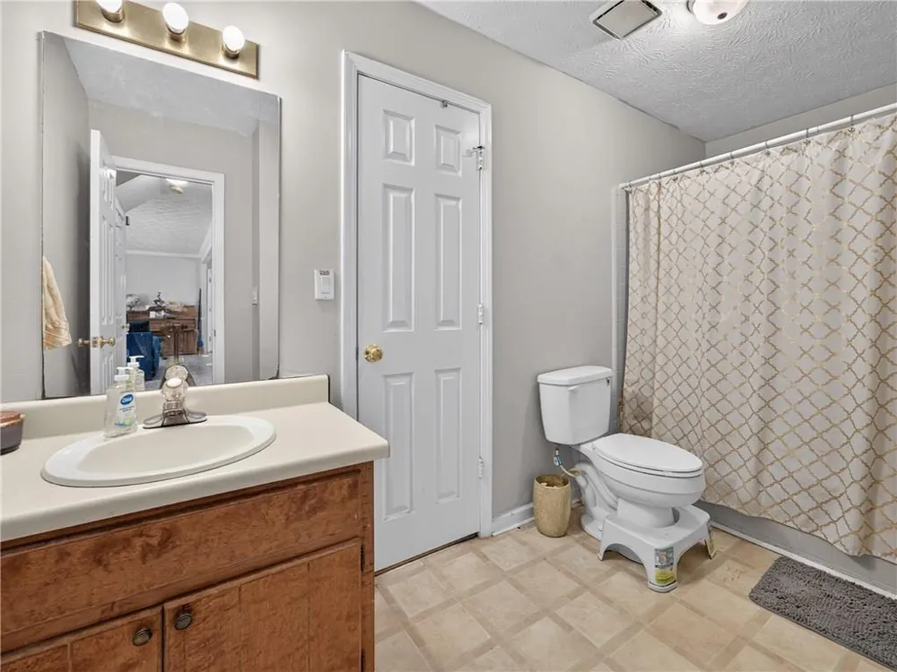 340 Boundary Tree Drive Ellenwood, GA 30294