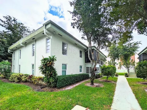 7515 S Oriole Boulevard #203