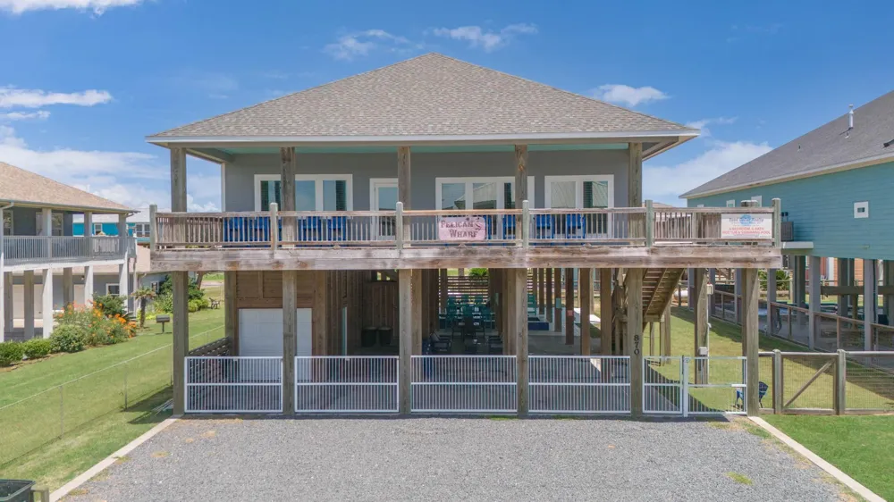 870 Kahla Drive Crystal Beach, TX 77650