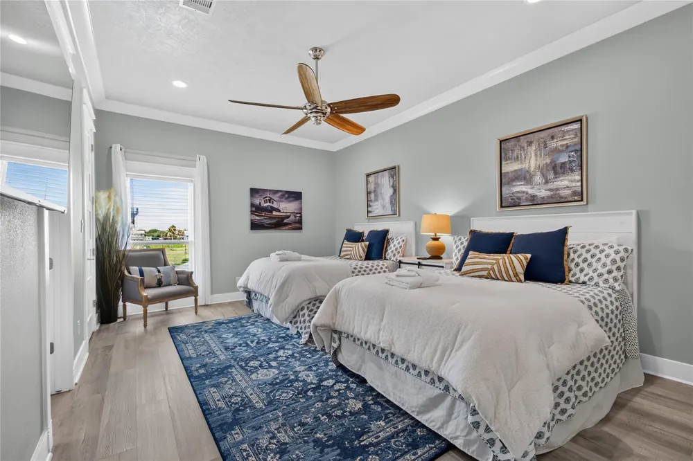870 Kahla Drive Crystal Beach, TX 77650