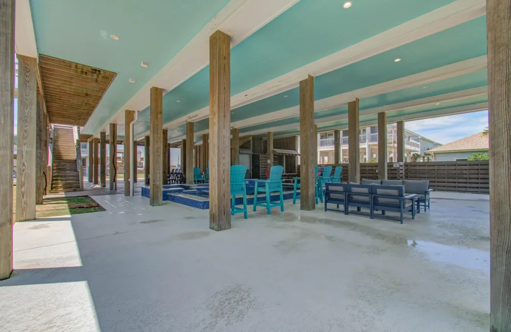 870 Kahla Drive Crystal Beach, TX 77650