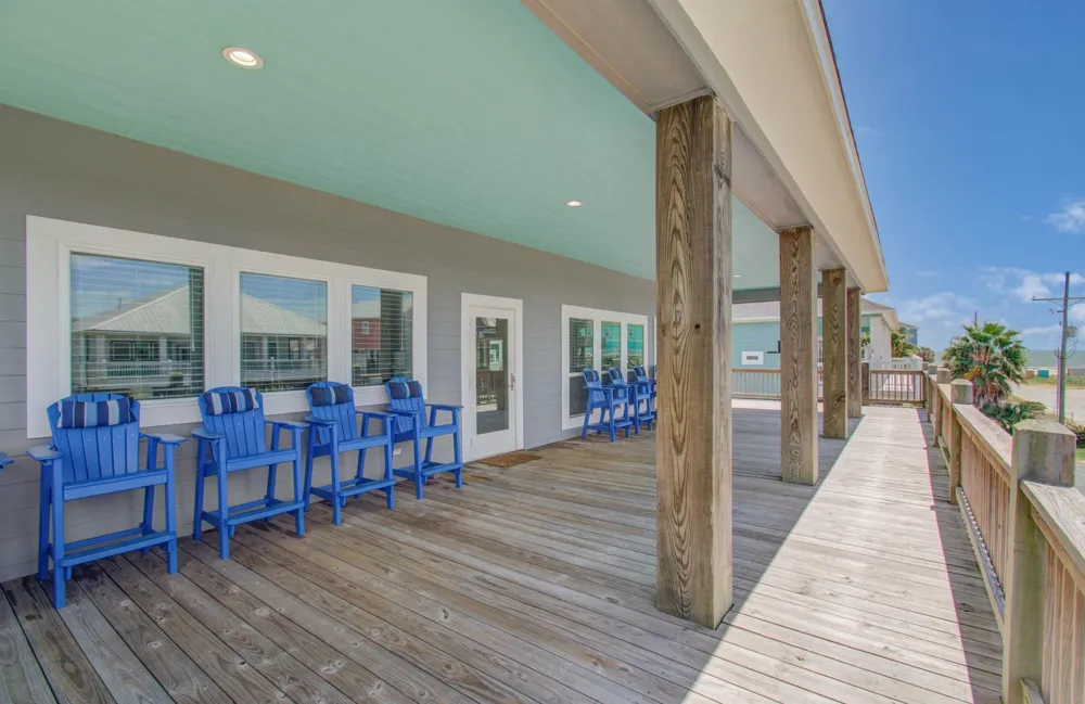 870 Kahla Drive Crystal Beach, TX 77650