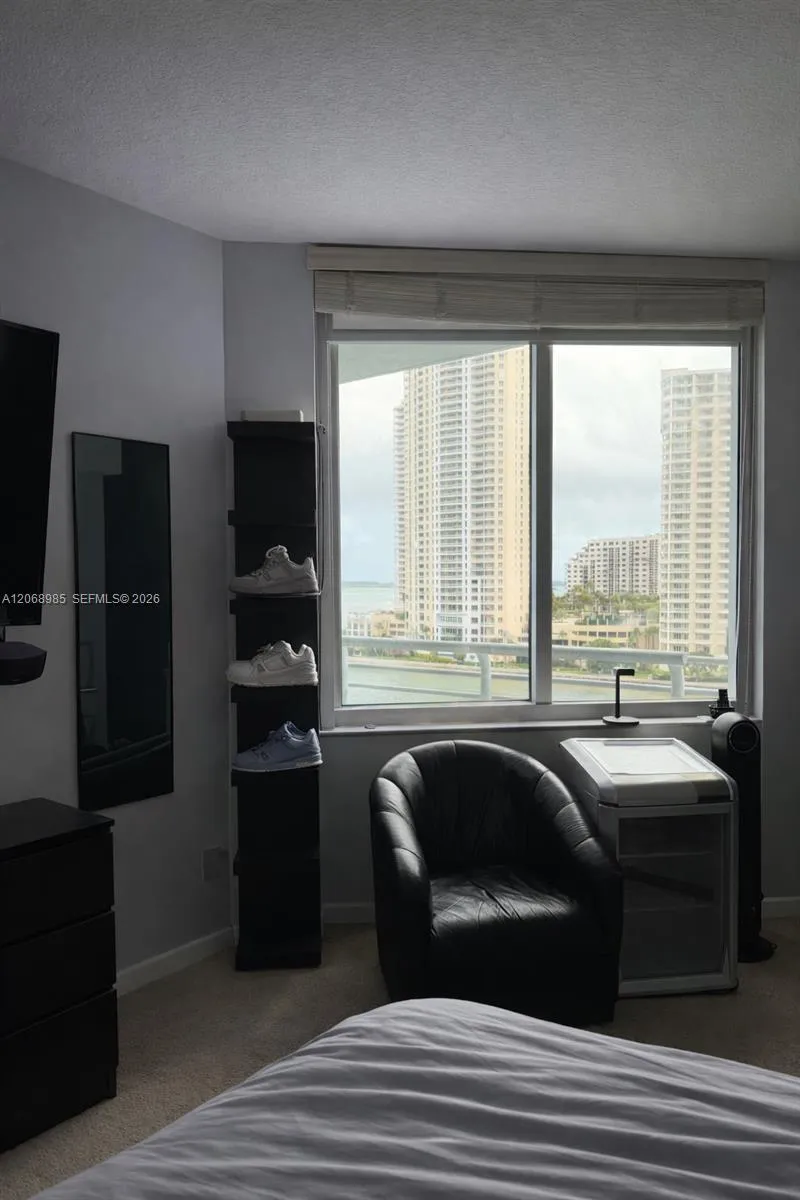 335 S Biscayne Blvd #1005 Miami, FL 33131