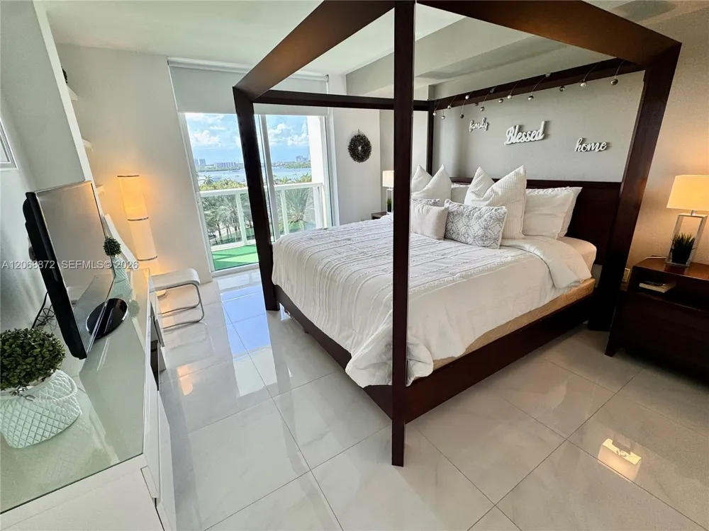 10275 Collins Ave #624 Bal Harbour, FL 33154