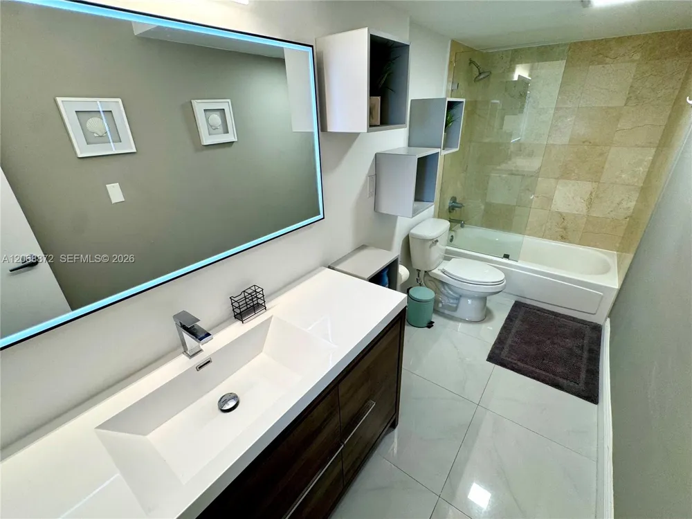 10275 Collins Ave #624 Bal Harbour, FL 33154