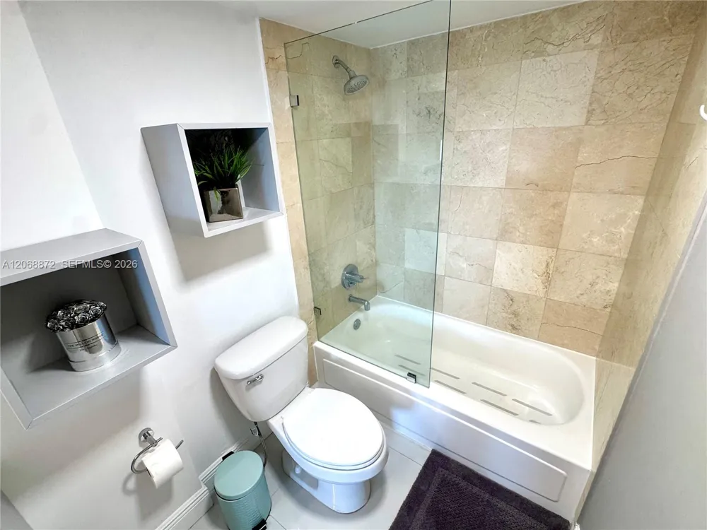 10275 Collins Ave #624 Bal Harbour, FL 33154