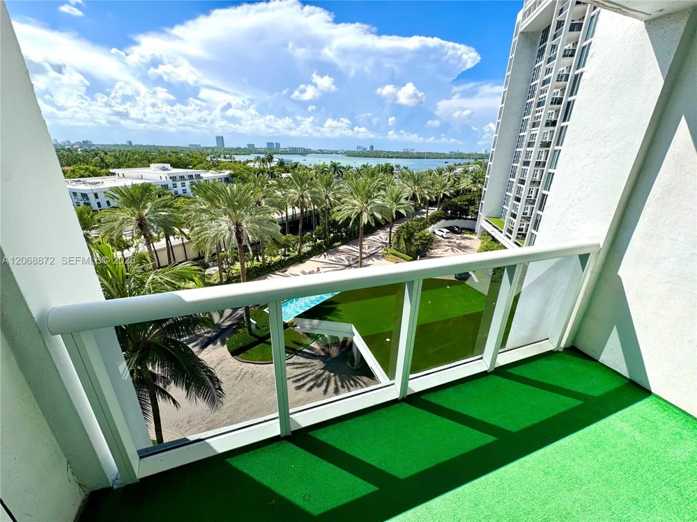 10275 Collins Ave #624 Bal Harbour, FL 33154