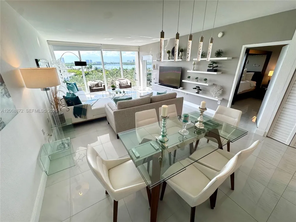 10275 Collins Ave #624 Bal Harbour, FL 33154