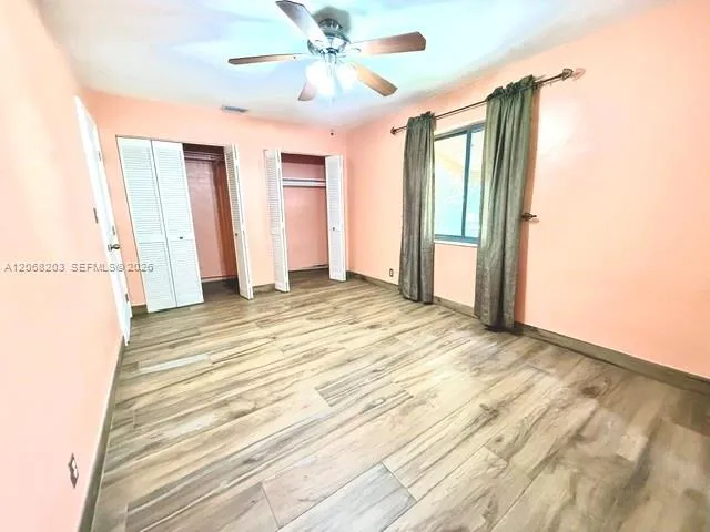 1124 NE 7th St Hallandale Beach, FL 33009