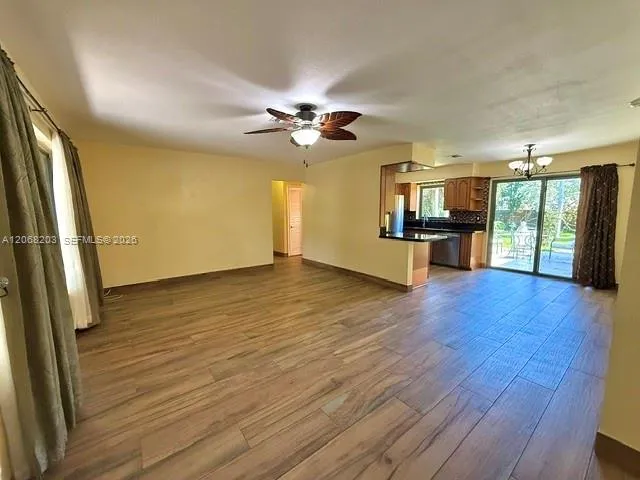 1124 NE 7th St Hallandale Beach, FL 33009