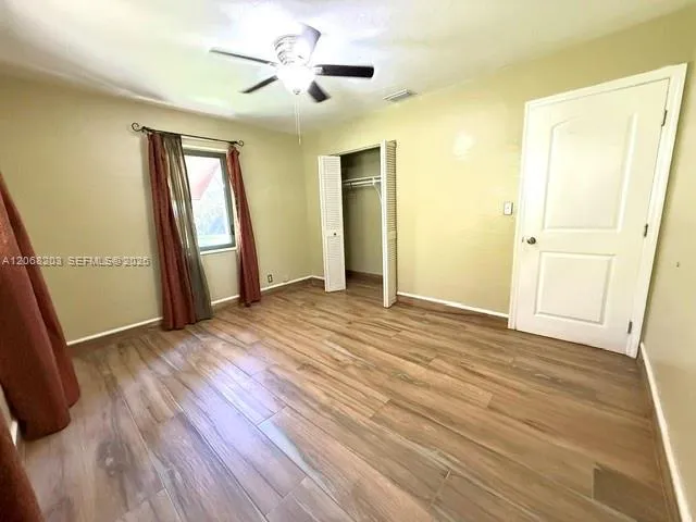 1124 NE 7th St Hallandale Beach, FL 33009