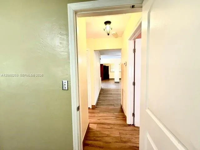 1124 NE 7th St Hallandale Beach, FL 33009