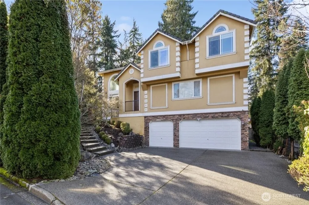15025 SE 43rd St Bellevue, WA 98006
