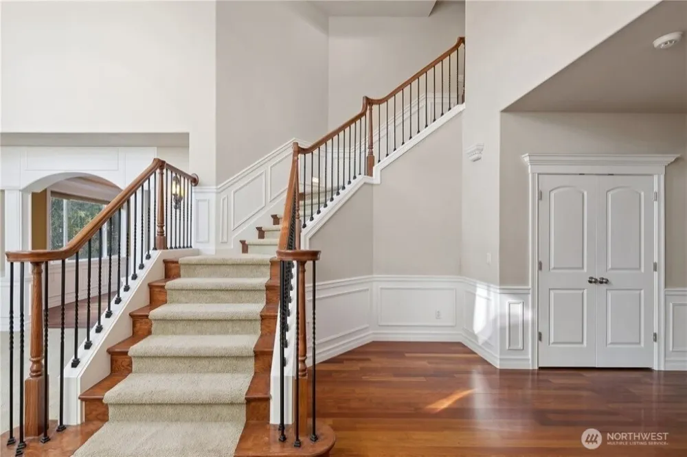 15025 SE 43rd St Bellevue, WA 98006