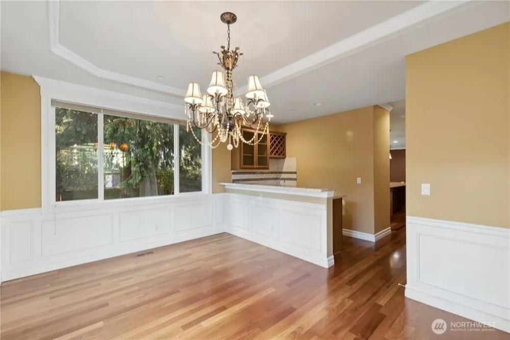 15025 SE 43rd St Bellevue, WA 98006