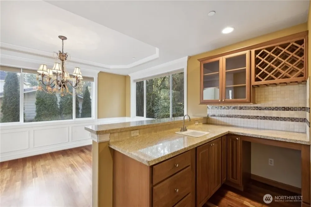 15025 SE 43rd St Bellevue, WA 98006